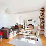 Warm And Homely Duplex Near Montmartre Fits 5