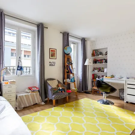 Warm And Homely Duplex Near Montmartre Fits 5 Apartment *